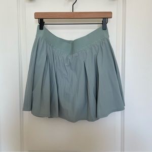 lululemon Silver Blue Tennis Time 15" Skirt sz 12